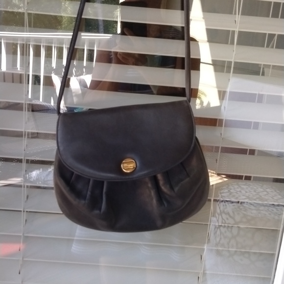 Ferragamo crossbody leather bag - Picture 1 of 9